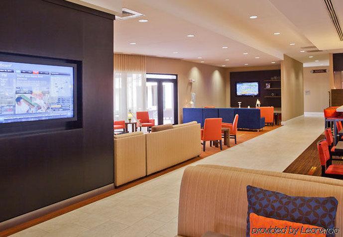 Courtyard Charlotte Airport North Hotell Restaurant bilde