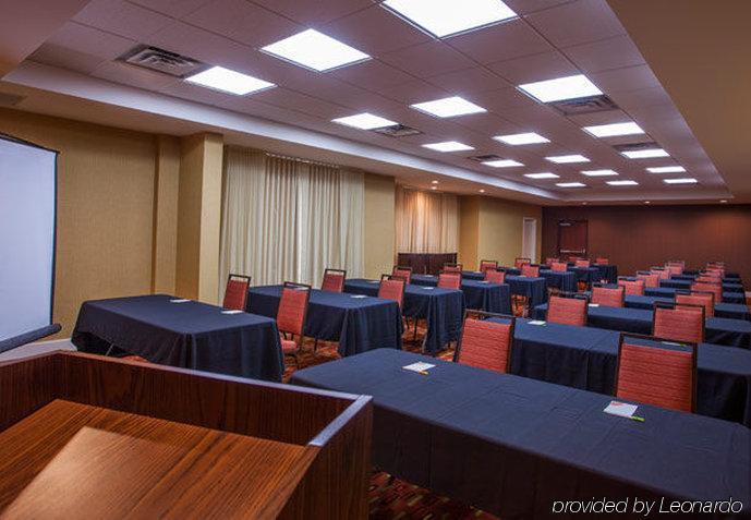 Courtyard Charlotte Airport North Hotell Business bilde