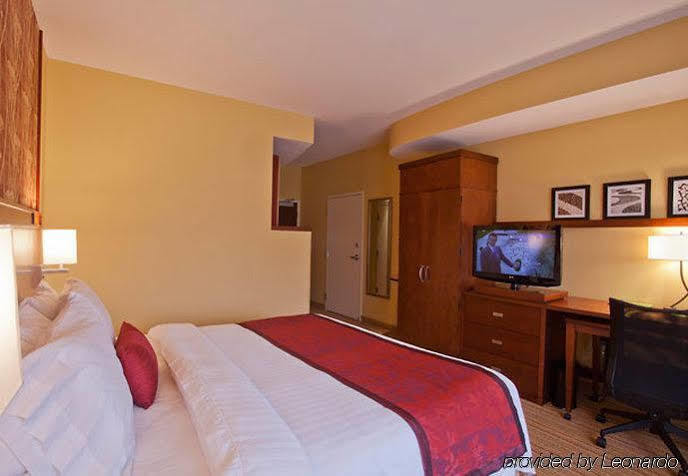 Courtyard Charlotte Airport North Hotell Eksteriør bilde